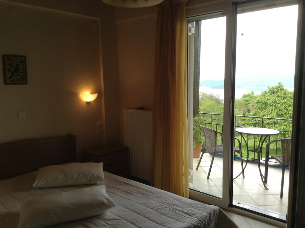 Guesthouse Lamprini Неохоріон Номер фото
